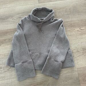 Lululemon retreat yourself pullover